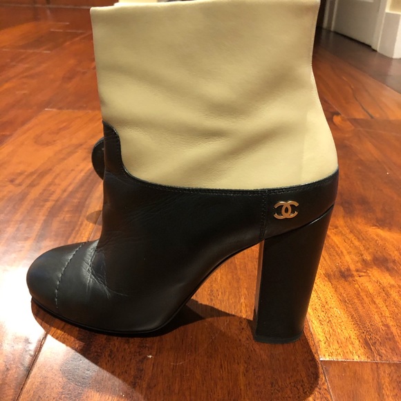 Chanel black/beige short boot size 40 - Picture 6 of 8